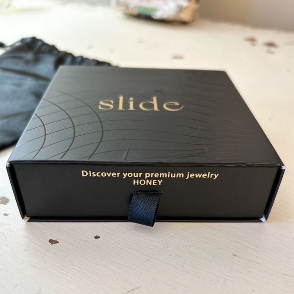 Necklace - Picture 14 of 16